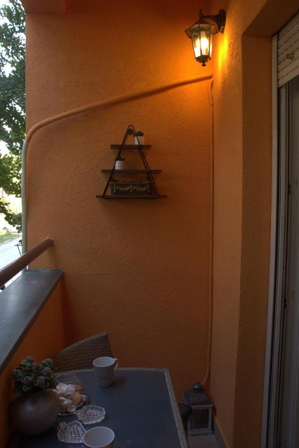 Novi Sad Apartman Tenigo Exteriör bild