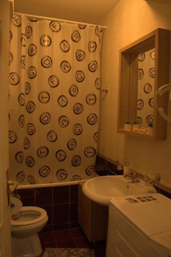 Novi Sad Apartman Tenigo Exteriör bild