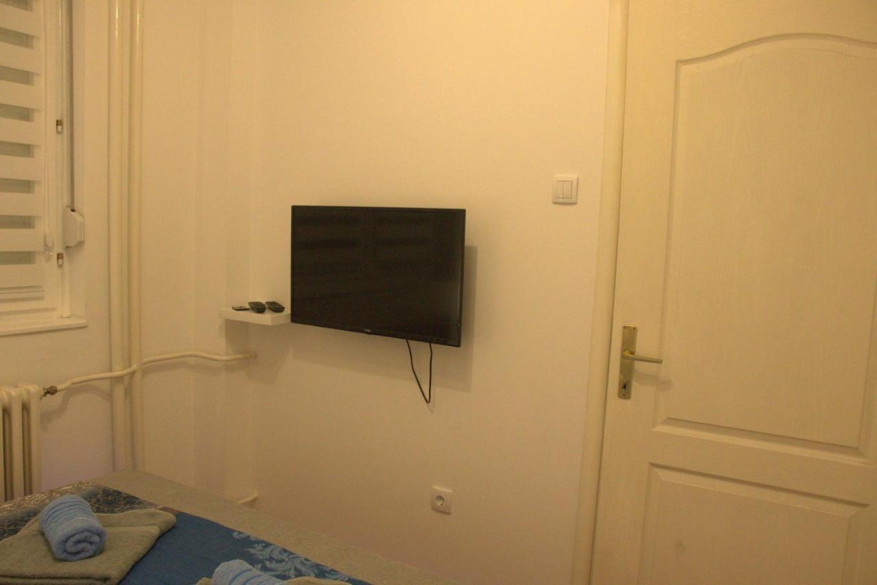 Novi Sad Apartman Tenigo Exteriör bild
