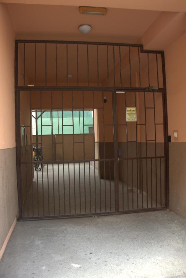 Novi Sad Apartman Tenigo Exteriör bild